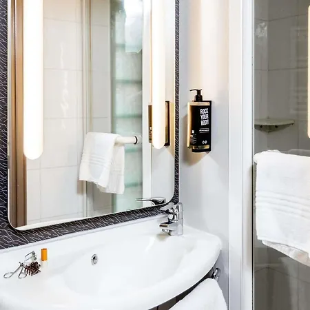 Hotel Ibis Gare Montparnasse 15eme 3*
