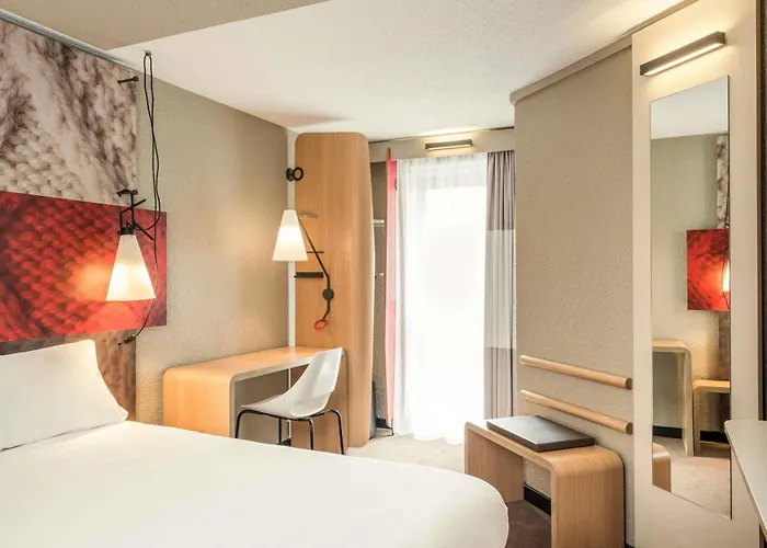 Hotel Ibis Gare Montparnasse 15ème 3*