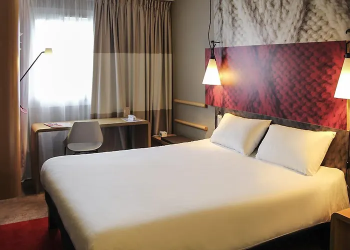 Hotel Ibis Gare Montparnasse 15ème 3*